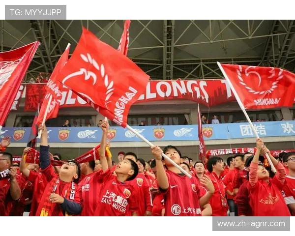 风雨无阻上港球迷助威中超创纪录